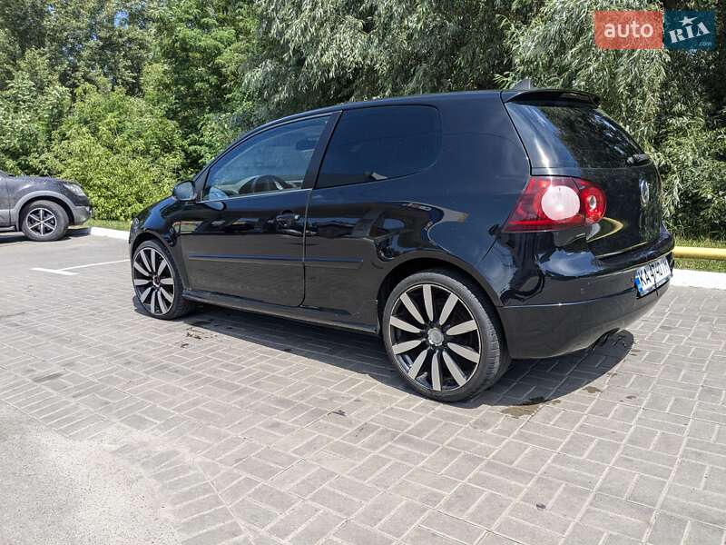 Хетчбек Volkswagen Golf 2007 в Києві