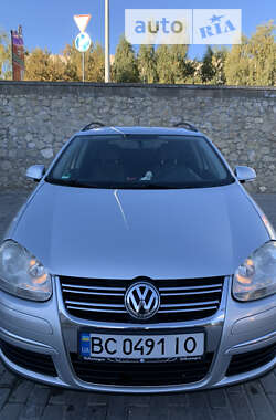 Універсал Volkswagen Golf 2009 в Тернополі