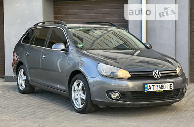 Універсал Volkswagen Golf 2010 в Івано-Франківську