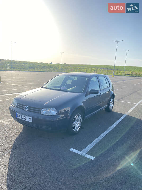 Volkswagen Golf 2002