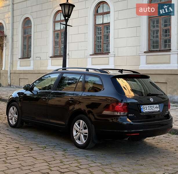 Универсал Volkswagen Golf 2013 в Киеве