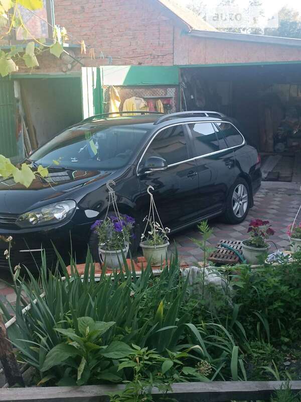 Універсал Volkswagen Golf 2009 в Києві