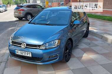 Хетчбек Volkswagen Golf 2014 в Києві