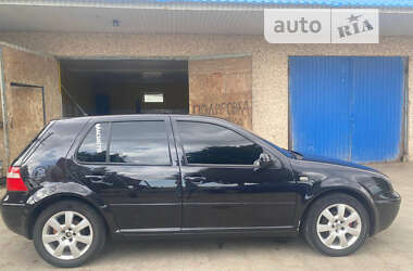 Хетчбек Volkswagen Golf 2003 в Татарбунарах