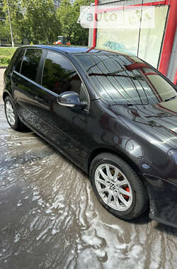 Хэтчбек Volkswagen Golf 2007 в Конотопе