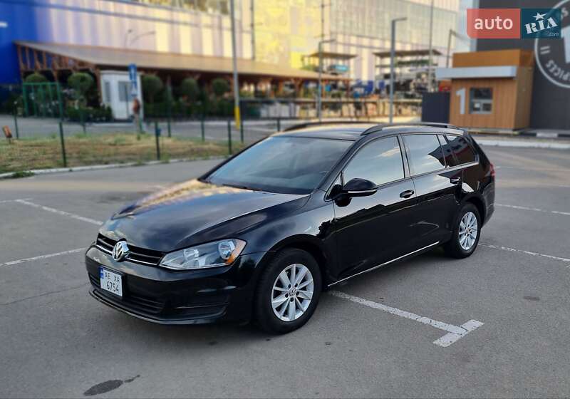 Универсал Volkswagen Golf 2016 в Днепре