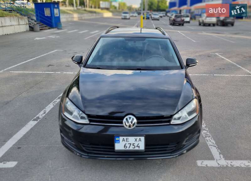 Универсал Volkswagen Golf 2016 в Днепре