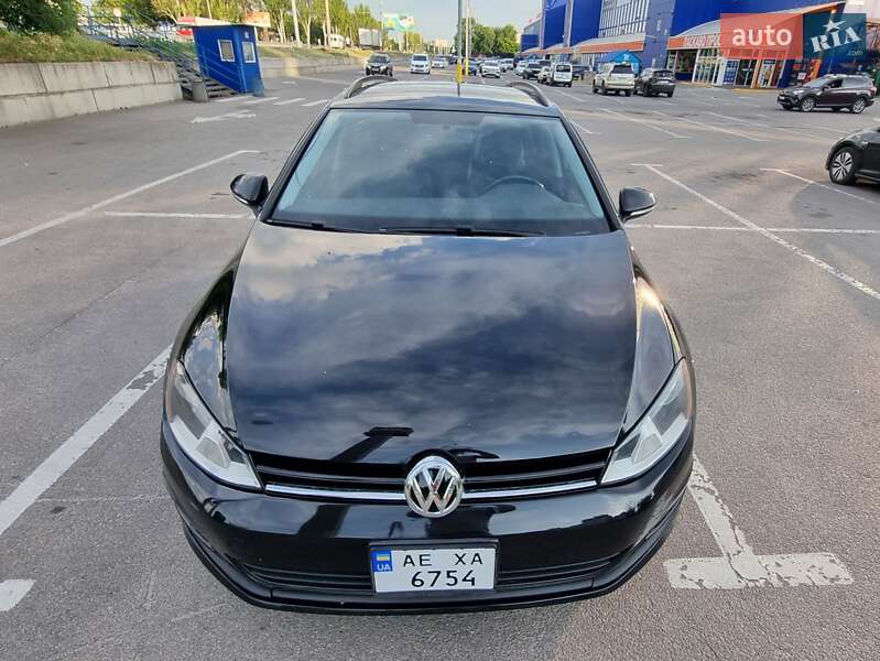 Универсал Volkswagen Golf 2016 в Днепре