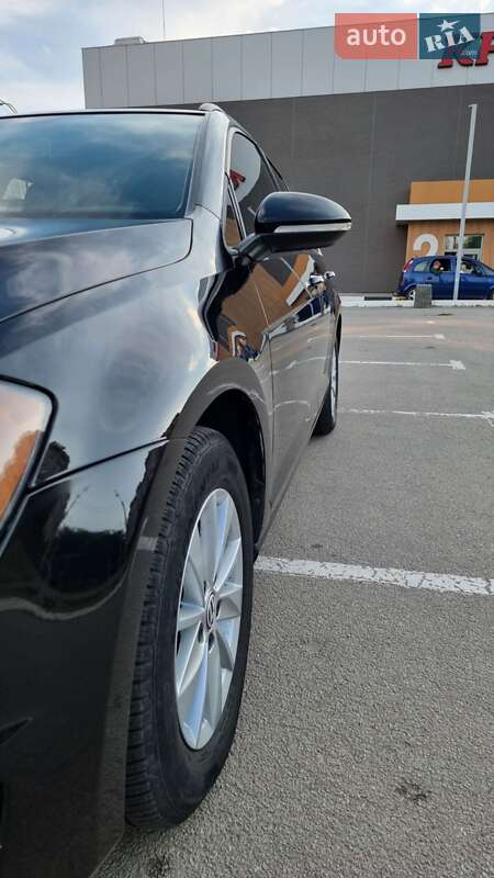 Универсал Volkswagen Golf 2016 в Днепре