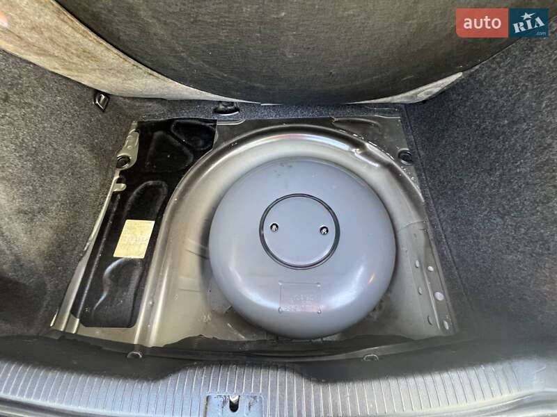Хэтчбек Volkswagen Golf 2000 в Полтаве