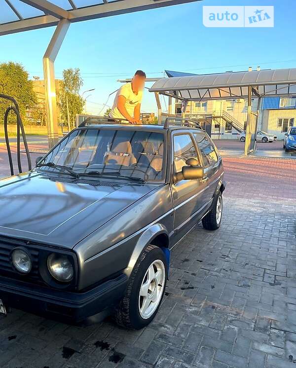Хэтчбек Volkswagen Golf 1987 в Ровно