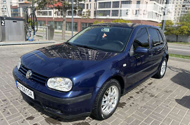 Хетчбек Volkswagen Golf 2001 в Івано-Франківську