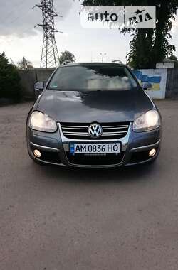 Универсал Volkswagen Golf 2009 в Романове