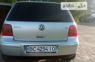 Хетчбек Volkswagen Golf 2003 в Львові