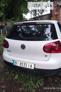 Хэтчбек Volkswagen Golf 2004 в Полтаве