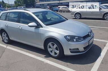 Универсал Volkswagen Golf 2015 в Киеве