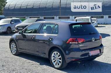 Хетчбек Volkswagen Golf 2015 в Рівному