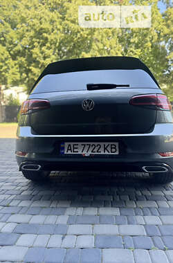Хетчбек Volkswagen Golf 2017 в Запоріжжі