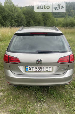 Универсал Volkswagen Golf 2013 в Надворной