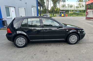 Хетчбек Volkswagen Golf 2002 в Ковелі