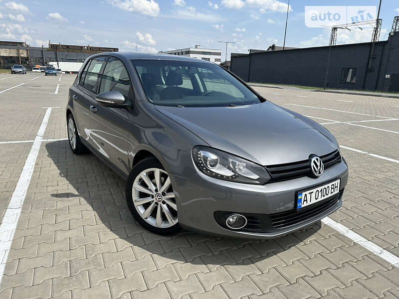 Хэтчбек Volkswagen Golf 2012 в Ивано-Франковске