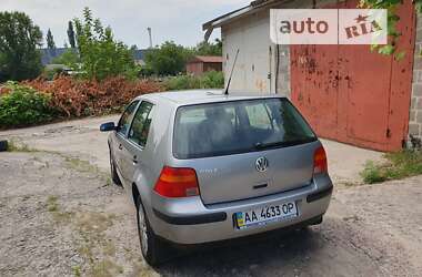 Хетчбек Volkswagen Golf 2004 в Києві