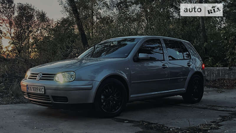 Хетчбек Volkswagen Golf 2003 в Василькові