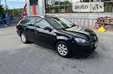 Универсал Volkswagen Golf 2010 в Ровно