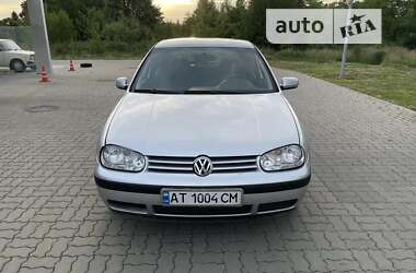 Хэтчбек Volkswagen Golf 2003 в Стрые