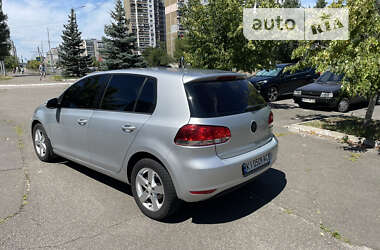 Хетчбек Volkswagen Golf 2009 в Києві