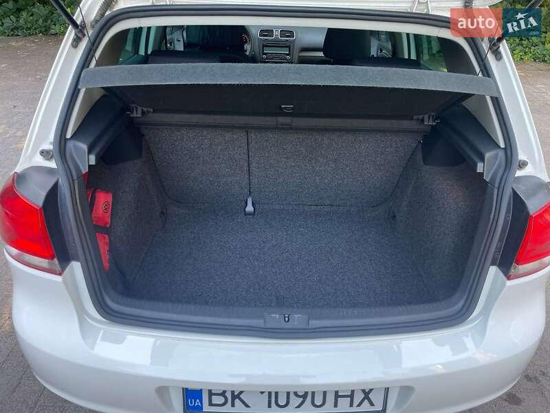 Хетчбек Volkswagen Golf 2009 в Рівному