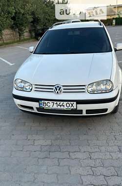 Універсал Volkswagen Golf 2002 в Городку