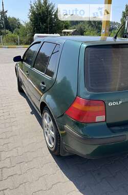 Хэтчбек Volkswagen Golf 2000 в Згуровке