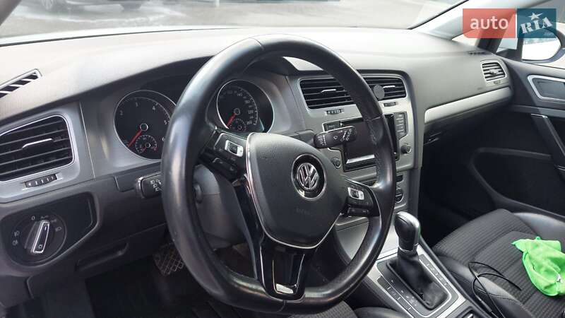 Універсал Volkswagen Golf 2014 в Львові