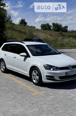 Универсал Volkswagen Golf 2015 в Львове