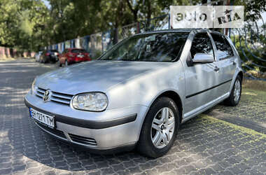 Хэтчбек Volkswagen Golf 2002 в Одессе