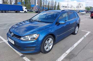 Универсал Volkswagen Golf 2015 в Киеве