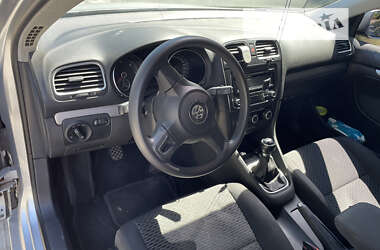 Універсал Volkswagen Golf 2010 в Краснограді