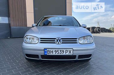 Хэтчбек Volkswagen Golf 2001 в Одессе