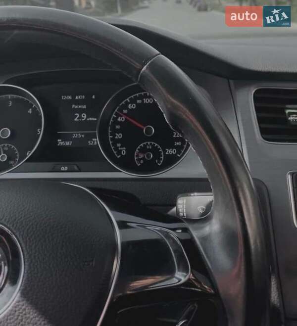 Универсал Volkswagen Golf 2013 в Шепетовке