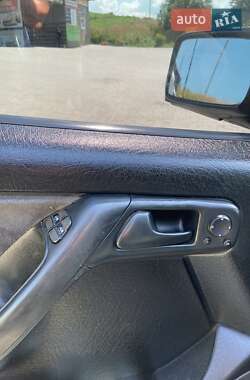 Хэтчбек Volkswagen Golf 1994 в Турке