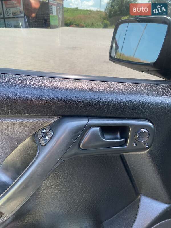 Хэтчбек Volkswagen Golf 1994 в Турке