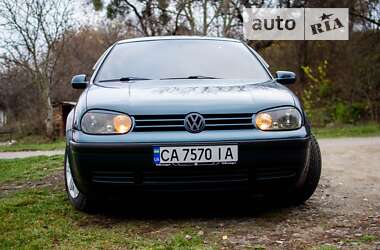 Хетчбек Volkswagen Golf 2002 в Тальному