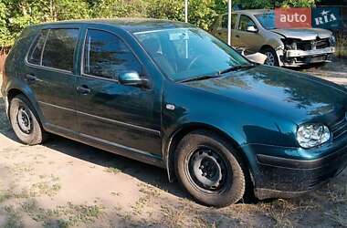 Хетчбек Volkswagen Golf 2001 в Ужгороді