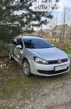 Универсал Volkswagen Golf 2013 в Хусте