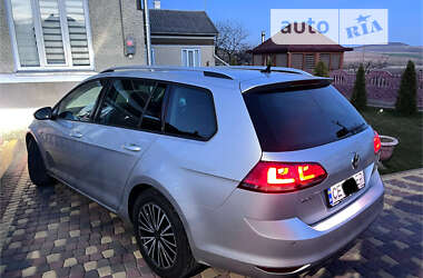 Універсал Volkswagen Golf 2015 в 