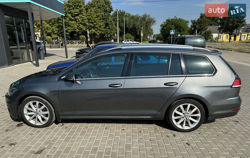 Універсал Volkswagen Golf 2017 в Новомиргороді