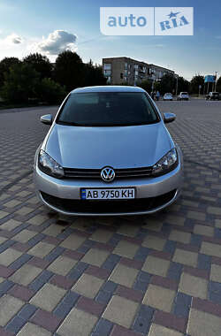 Хэтчбек Volkswagen Golf 2010 в 