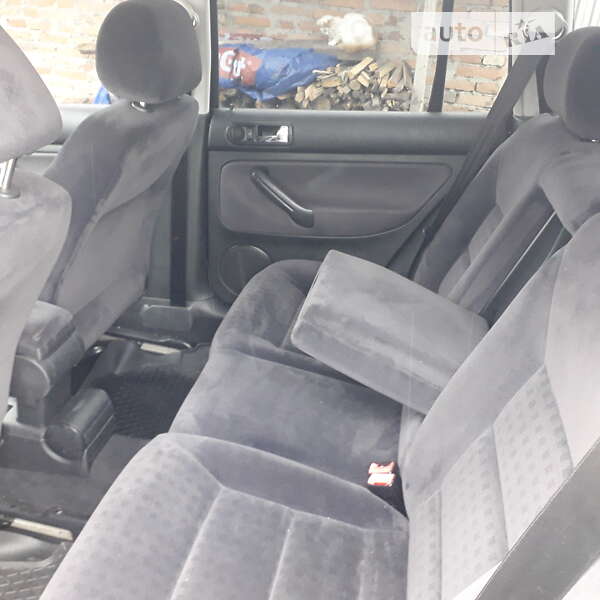 Универсал Volkswagen Golf 2002 в Тернополе