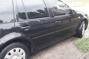 Універсал Volkswagen Golf 2002 в Тернополі
